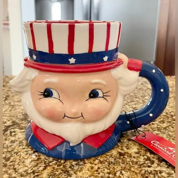 Johanna Parker 4th of July- cream and sugar, mugs, salt and pepper - Picture 4 of 4